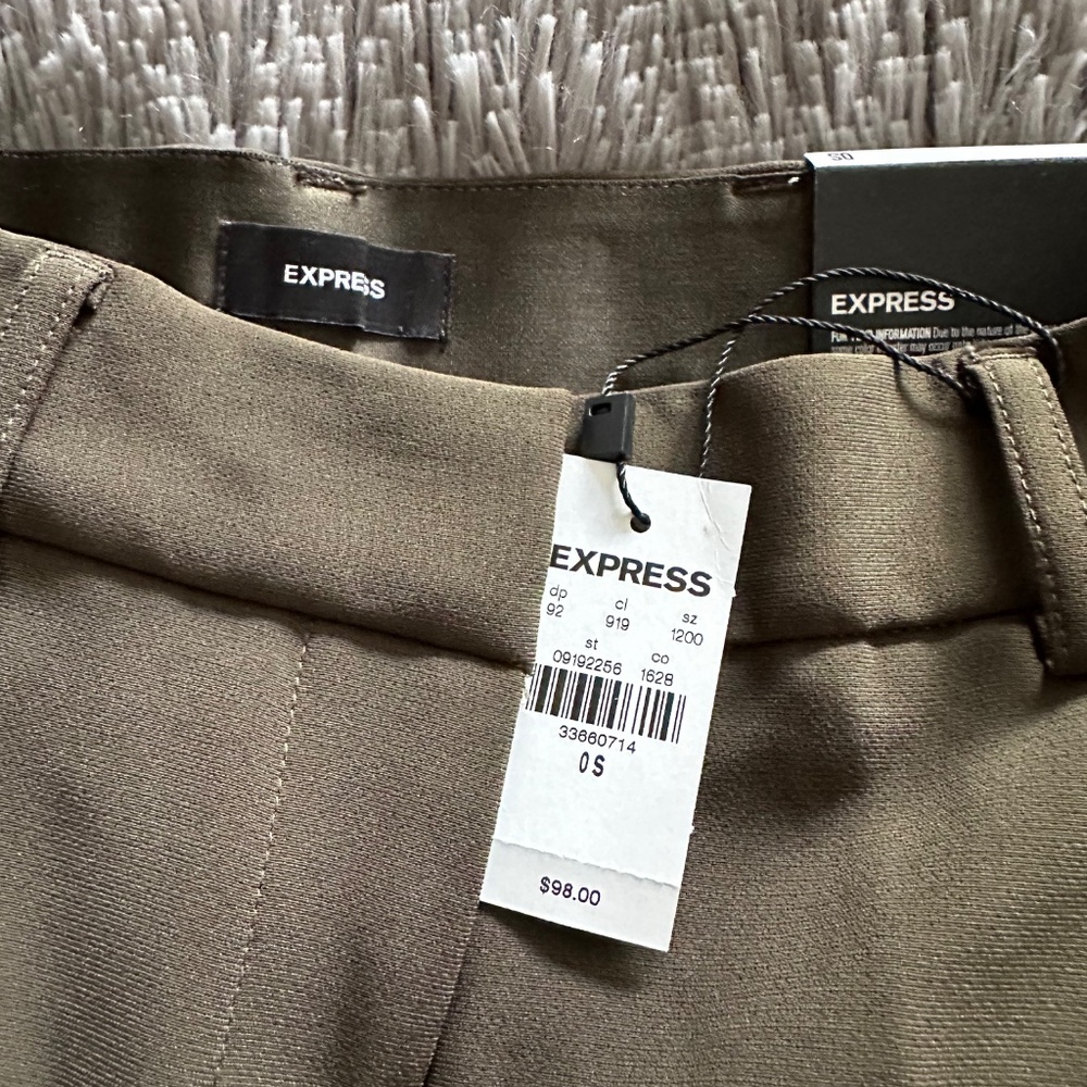 Express high waisted cargo pants wide leg OS NWT - Picture 2 of 3